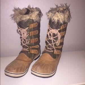 Sorel size 9 women’s winter boots